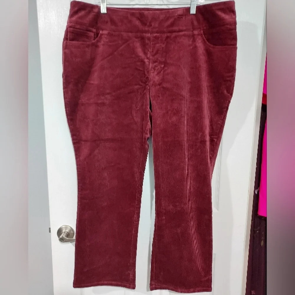 D & Co. Denim & Company Maroon Corduroy Elastic Waist Pants in Size 20WP
